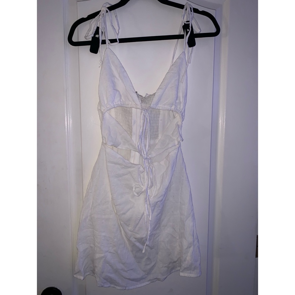 Short white dress